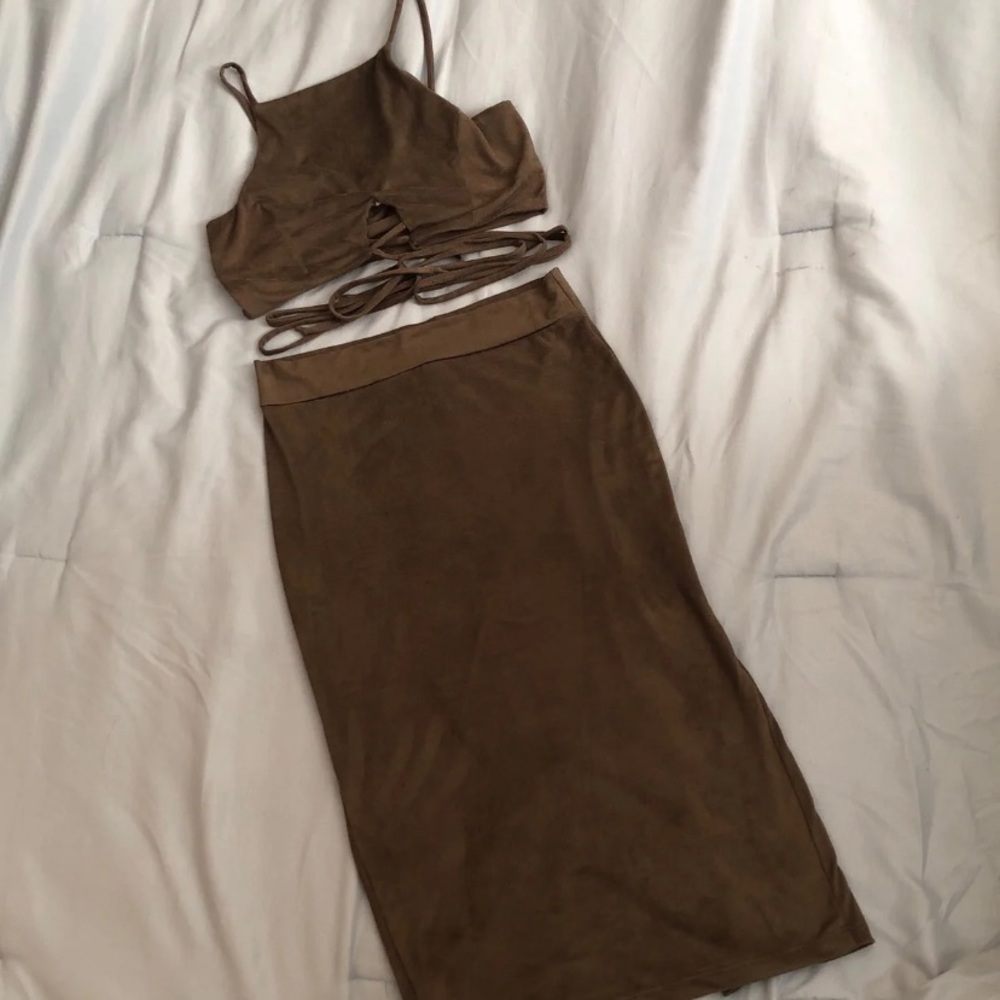 Codigo Suede Skirt Set